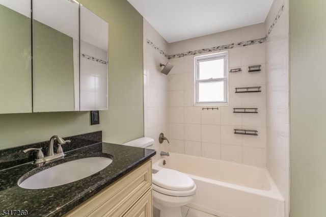 87 Lynnfield Ter, Lopatcong Twp., NJ 08865