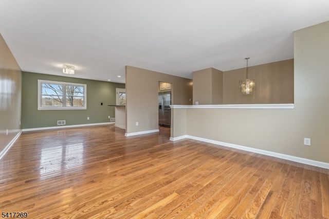 87 Lynnfield Ter, Lopatcong Twp., NJ 08865