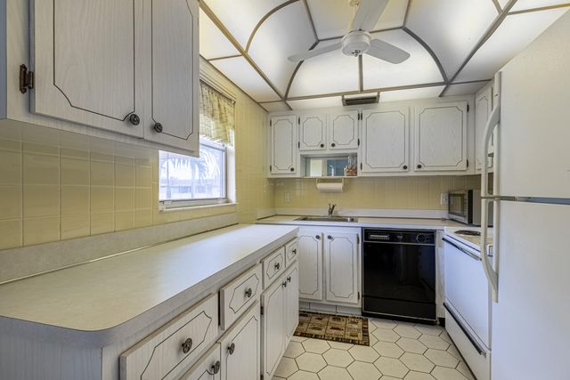 141 Saxony C Terrace 141, Delray Beach, FL 33446