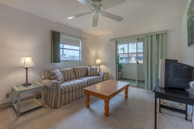 141 Saxony C Terrace 141, Delray Beach, FL 33446