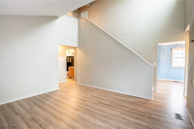 1360 Old Mill Path, Broadview Heights, OH 44147