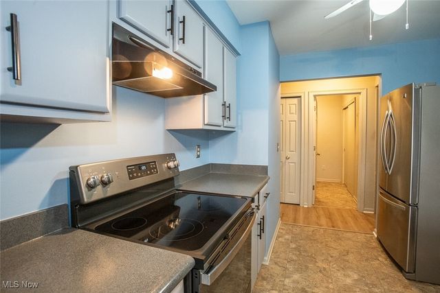 1360 Old Mill Path, Broadview Heights, OH 44147