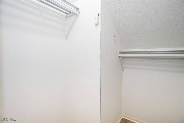 1360 Old Mill Path, Broadview Heights, OH 44147