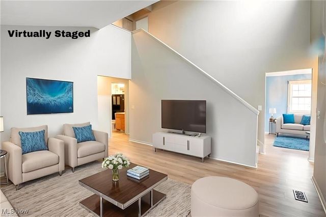 1360 Old Mill Path, Broadview Heights, OH 44147