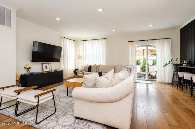 7 Raritan Cove, Keyport, NJ 07735