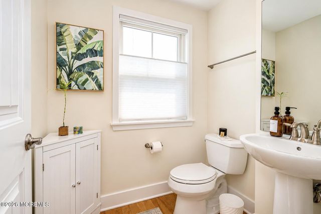 7 Raritan Cove, Keyport, NJ 07735