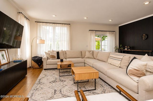7 Raritan Cove, Keyport, NJ 07735