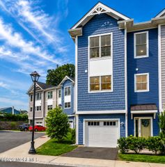 7 Raritan Cove, Keyport, NJ 07735