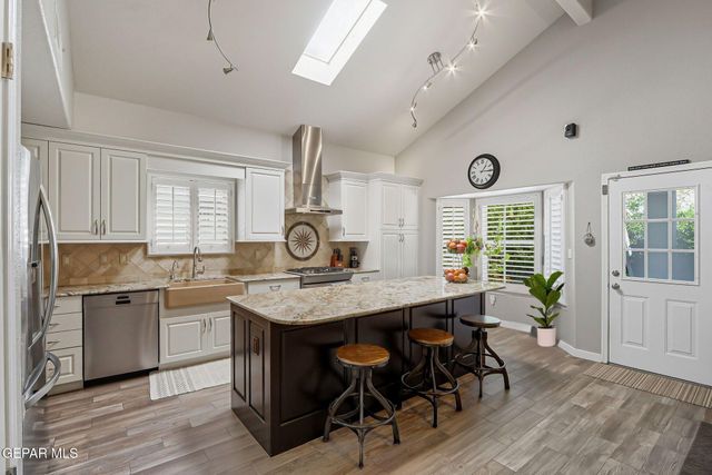 852 Via Descanso Drive, El Paso, TX 79912