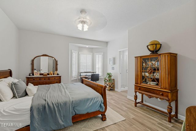 852 Via Descanso Drive, El Paso, TX 79912