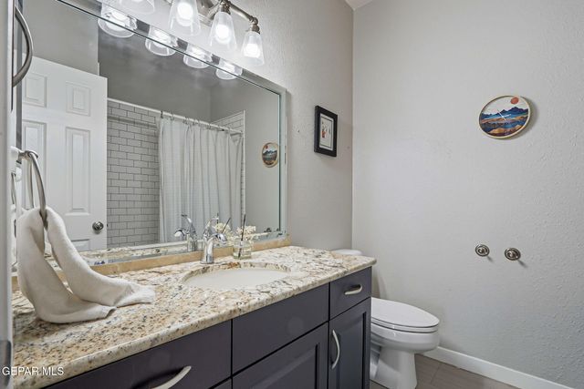 852 Via Descanso Drive, El Paso, TX 79912