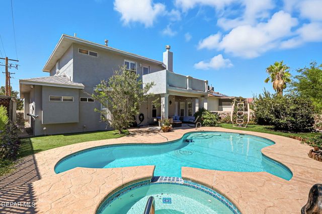 852 Via Descanso Drive, El Paso, TX 79912