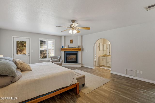 852 Via Descanso Drive, El Paso, TX 79912