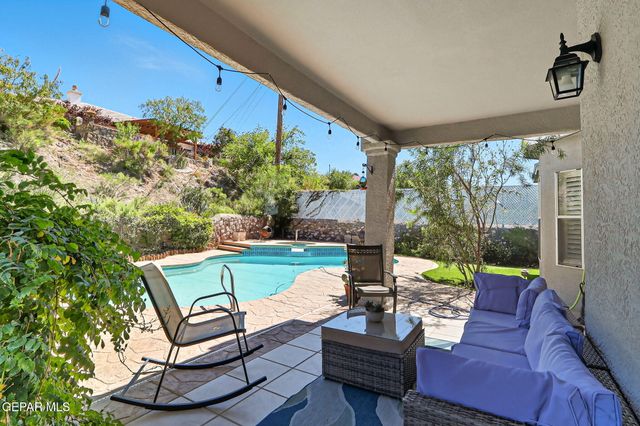 852 Via Descanso Drive, El Paso, TX 79912