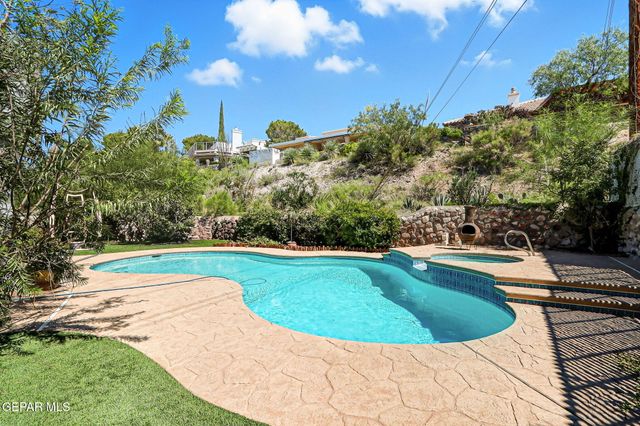 852 Via Descanso Drive, El Paso, TX 79912