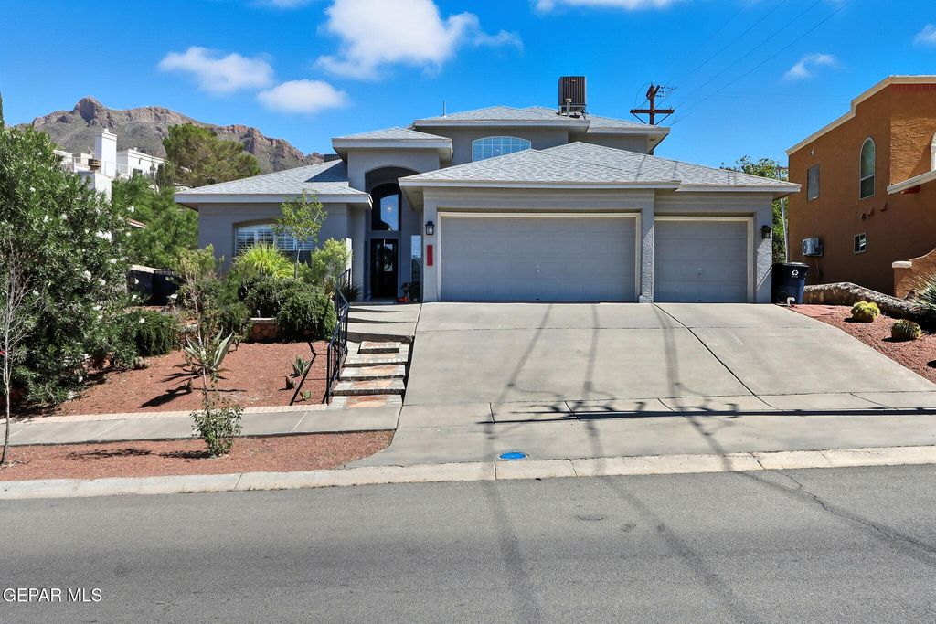 852 Via Descanso Drive, El Paso, TX 79912