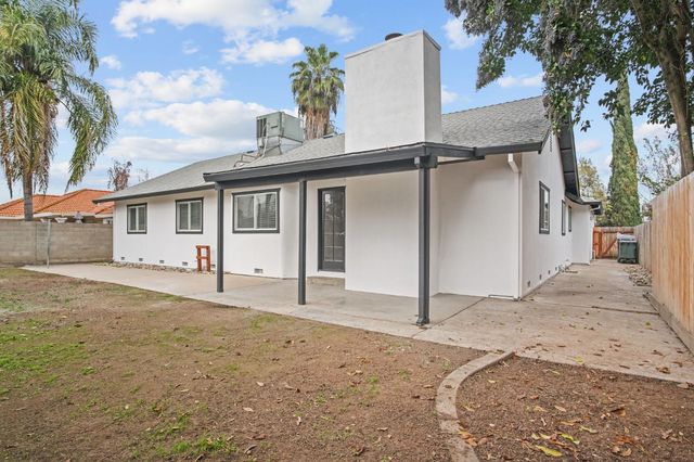 3424 Joanna Dr, Modesto, CA 95355