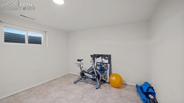 946 Hutchinson Drive, Colorado Springs, CO 80910