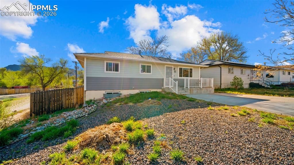 946 Hutchinson Drive, Colorado Springs, CO 80910