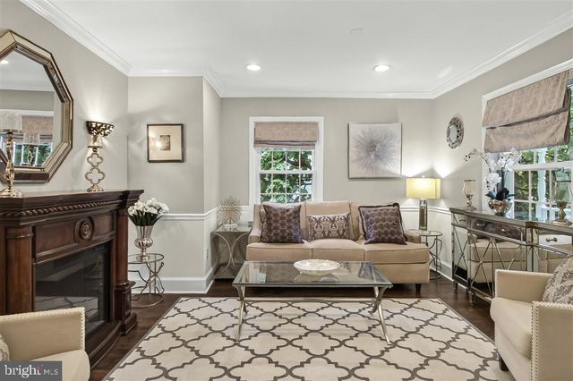 1800 N QUANTICO ST, Arlington, VA 22205