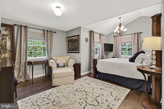 1800 N QUANTICO ST, Arlington, VA 22205