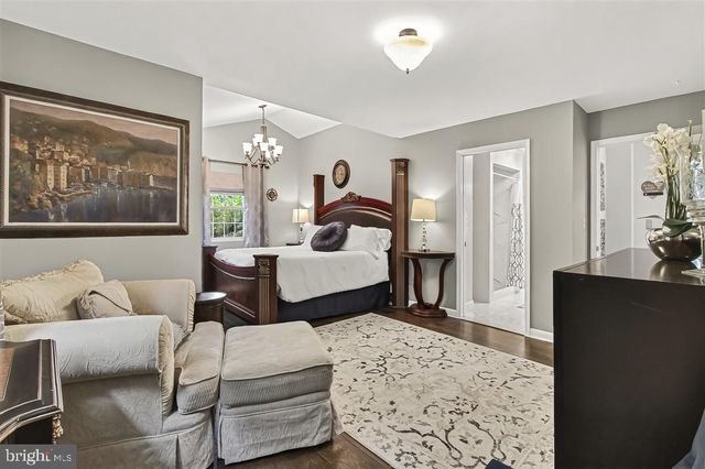 1800 N QUANTICO ST, Arlington, VA 22205