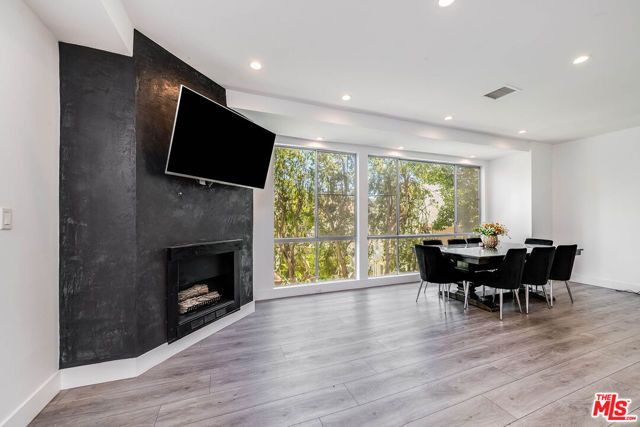 441 N Oakhurst Drive 304, Beverly Hills, CA 90210