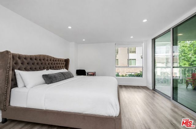 441 N Oakhurst Drive 304, Beverly Hills, CA 90210