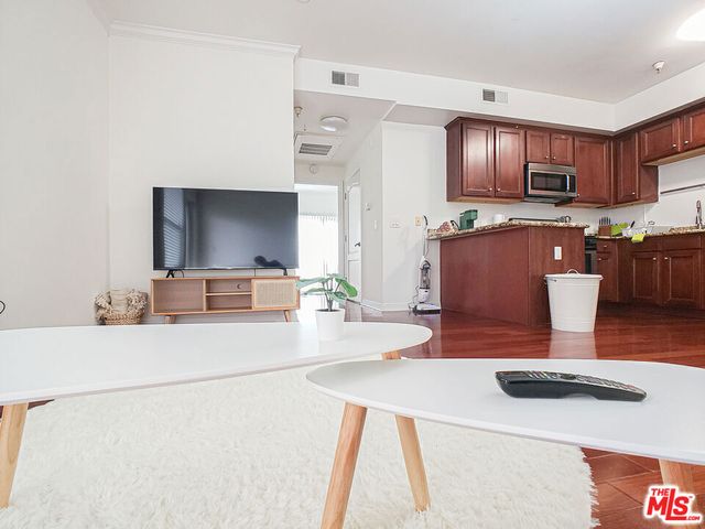 1025 Dewey Avenue 205, Los Angeles, CA 90006