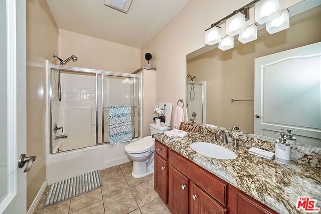 1025 Dewey Avenue 205, Los Angeles, CA 90006