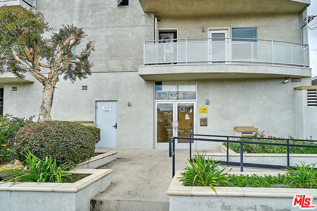 1025 Dewey Avenue 205, Los Angeles, CA 90006