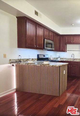 1025 Dewey Avenue 205, Los Angeles, CA 90006
