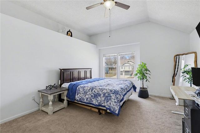 20515 W 220th Terrace, Spring Hill, KS 66083