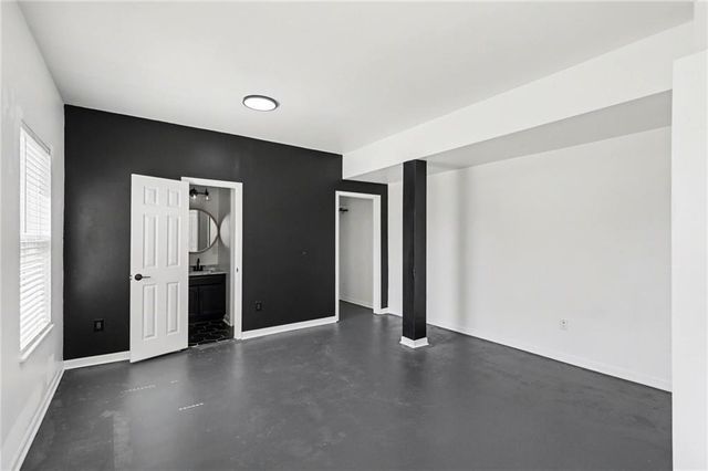 20515 W 220th Terrace, Spring Hill, KS 66083