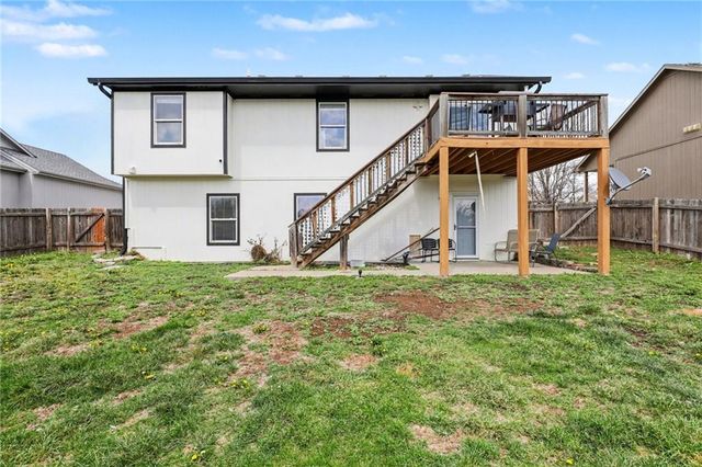 20515 W 220th Terrace, Spring Hill, KS 66083