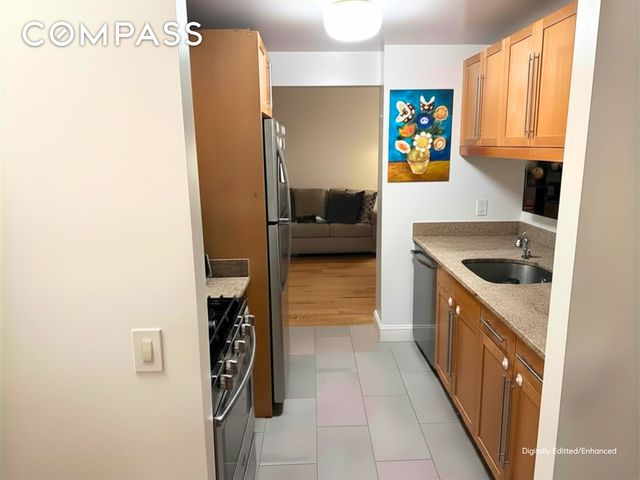 380 Lenox Ave Apt 3J, New York City, NY 10027