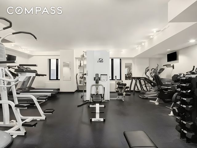 380 Lenox Ave Apt 3J, New York City, NY 10027