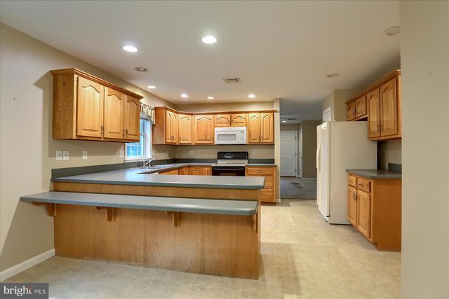 12 CREEK BANK DR, Mechanicsburg, PA 17050