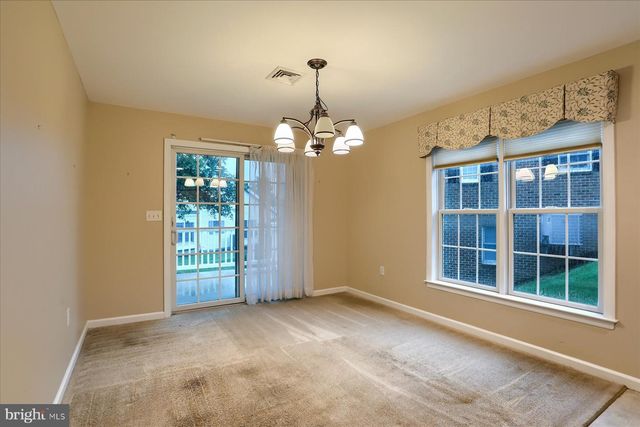12 CREEK BANK DR, Mechanicsburg, PA 17050