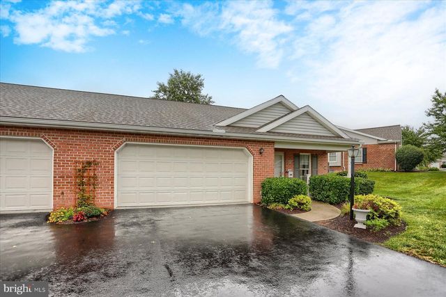 12 CREEK BANK DR, Mechanicsburg, PA 17050