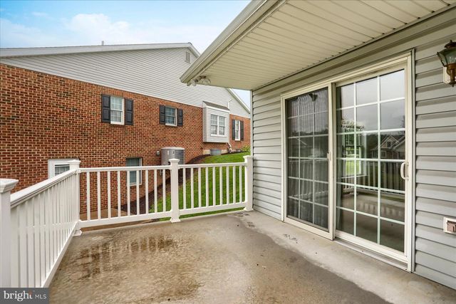 12 CREEK BANK DR, Mechanicsburg, PA 17050