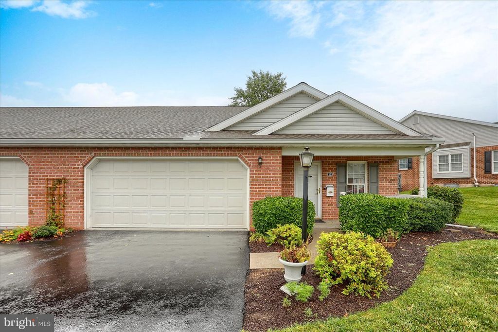 12 CREEK BANK DR, Mechanicsburg, PA 17050