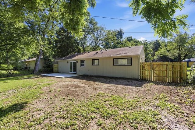 11310 CORRINGTON Avenue, Kansas City, MO 64134