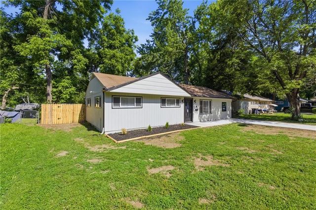 11310 CORRINGTON Avenue, Kansas City, MO 64134