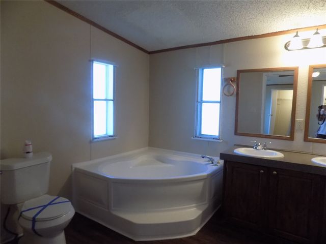 9489 Old Agnes Road, Springtown, TX 76082