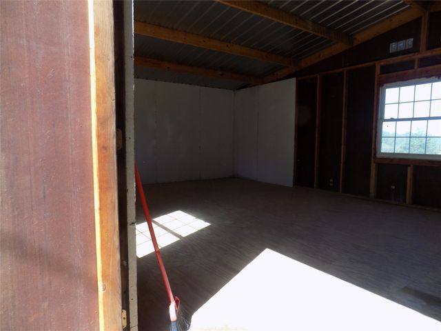 9489 Old Agnes Road, Springtown, TX 76082