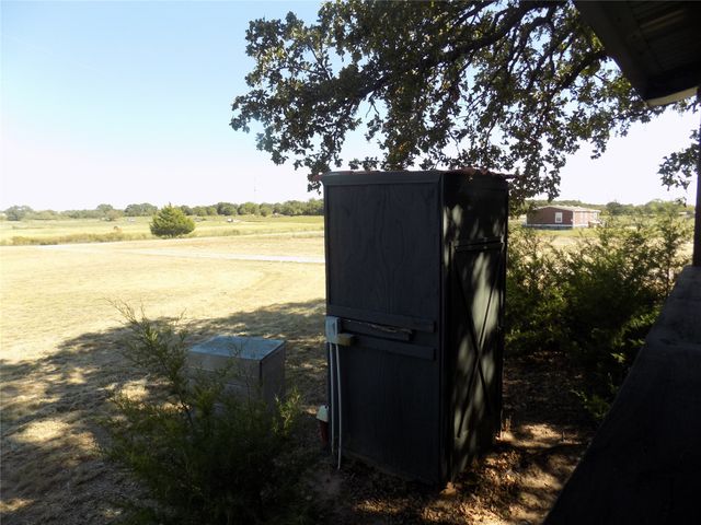 9489 Old Agnes Road, Springtown, TX 76082