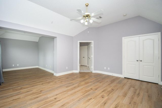 215 Wildmoor Court, Houston, TX 77094