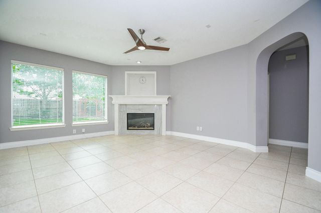 215 Wildmoor Court, Houston, TX 77094