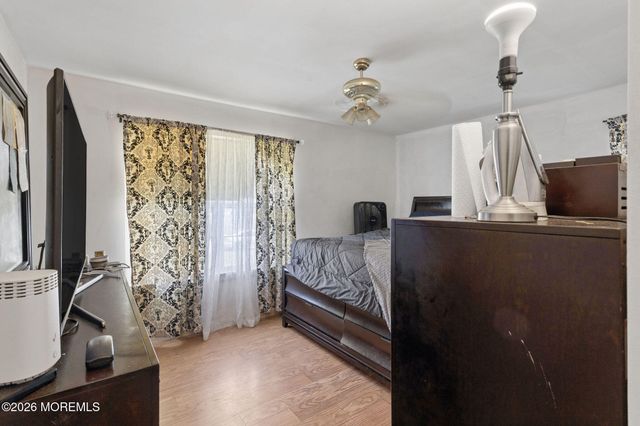 1724 2nd Avenue, Toms River, NJ 08757
